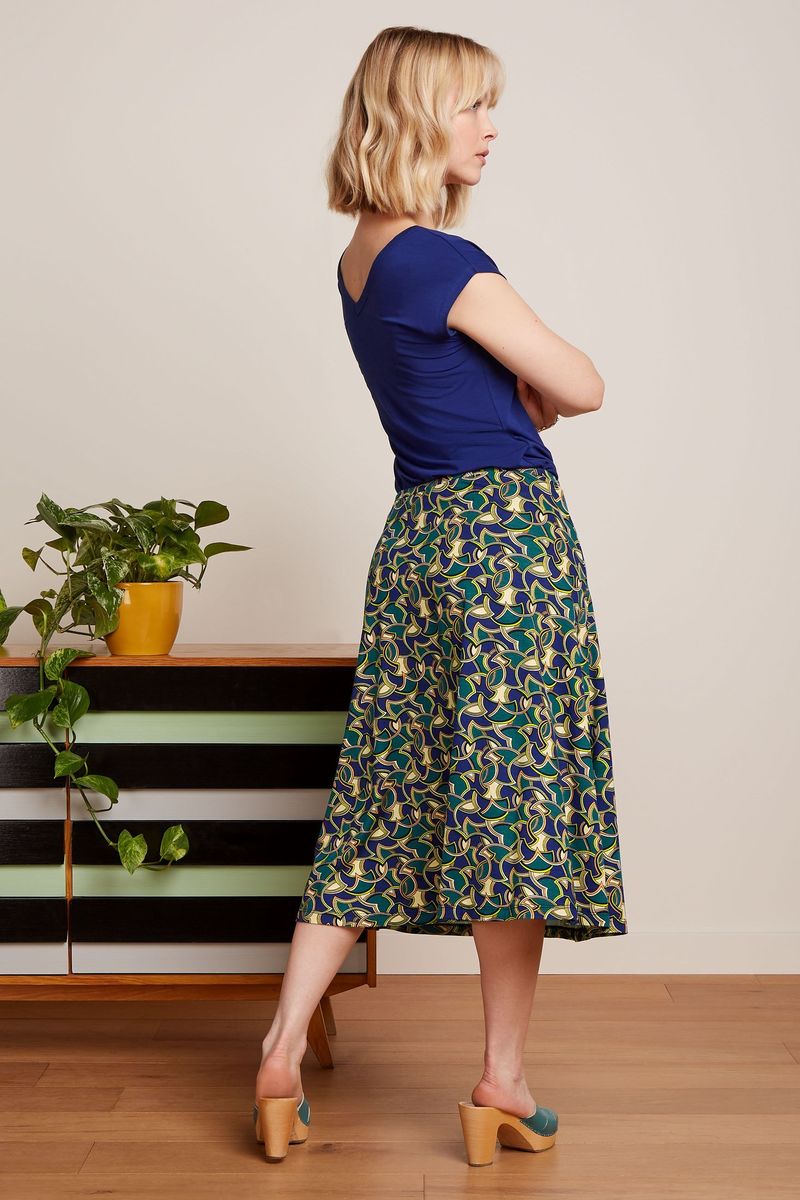 Double V Top Caprice