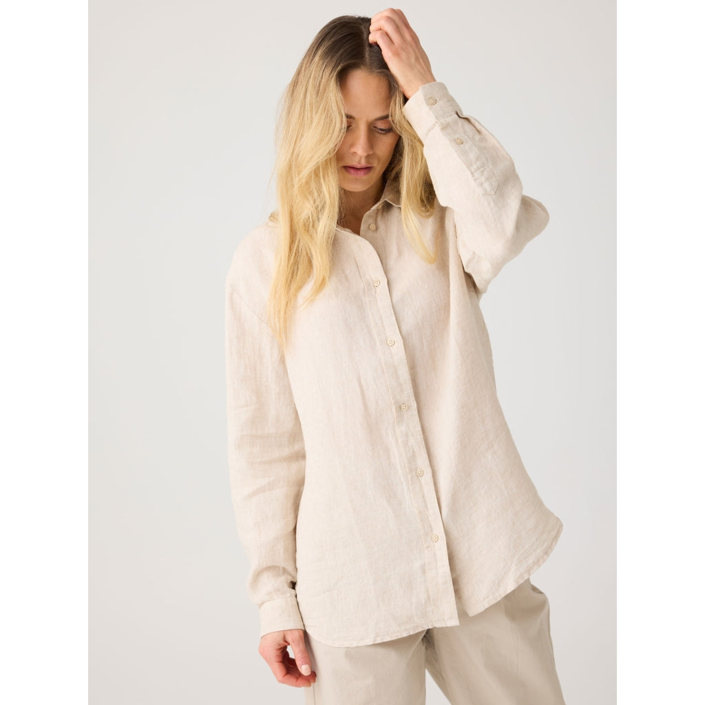 Loose linen shirt