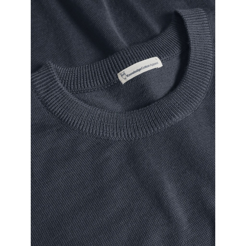 Regular merino knit crew neck