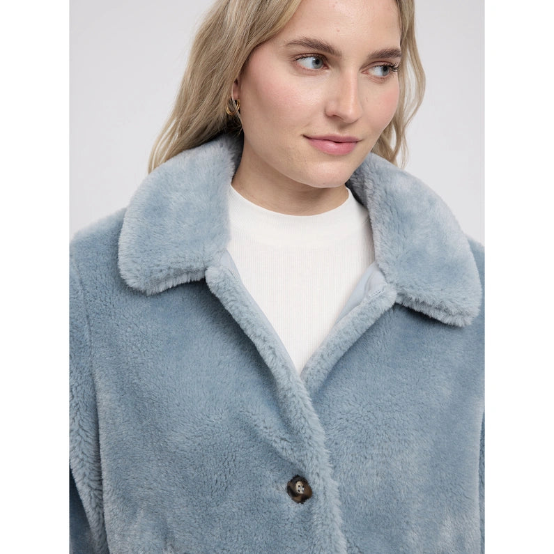 Faux-Fur Button