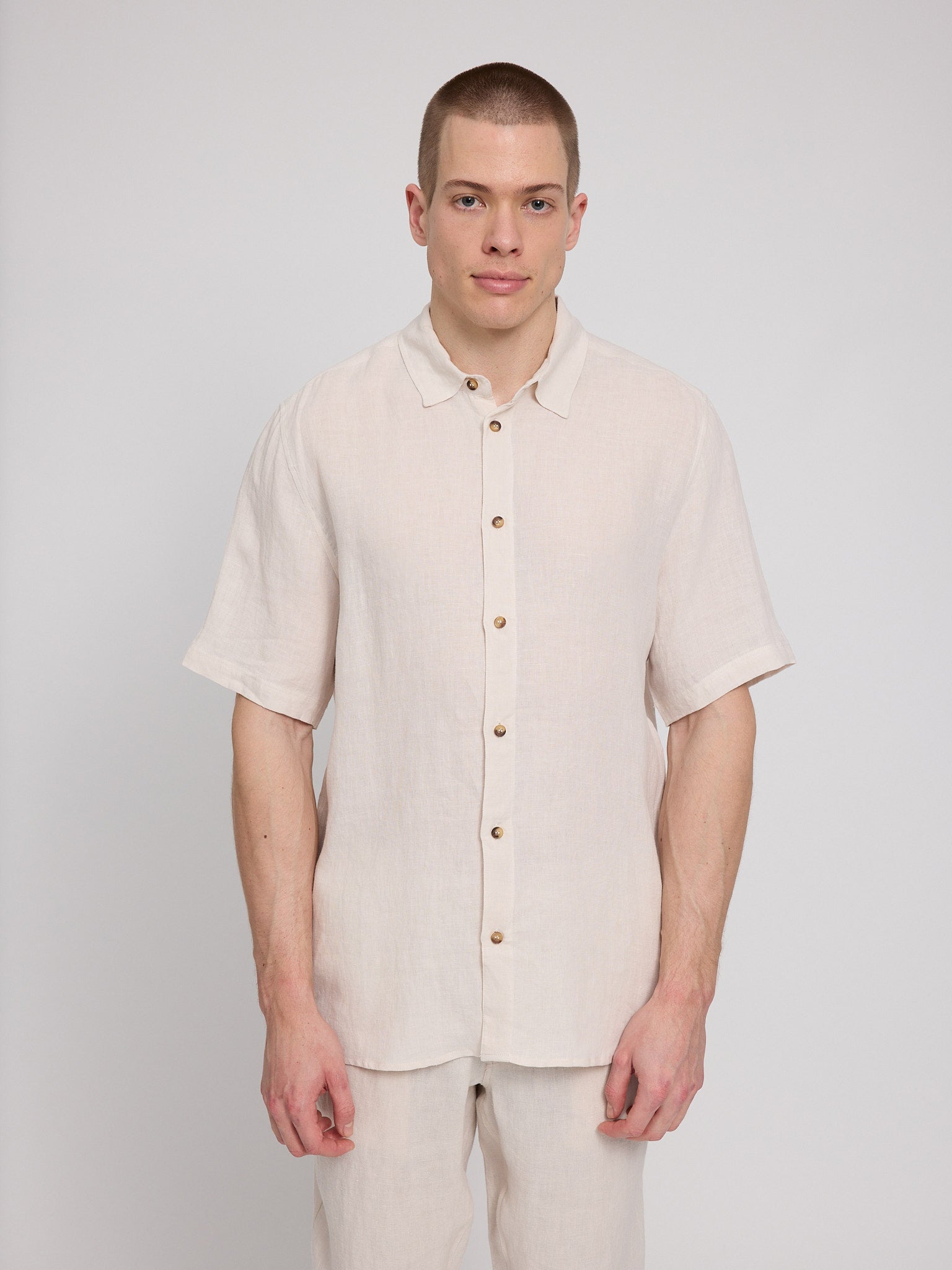 Shortsleeve Linen Shirt