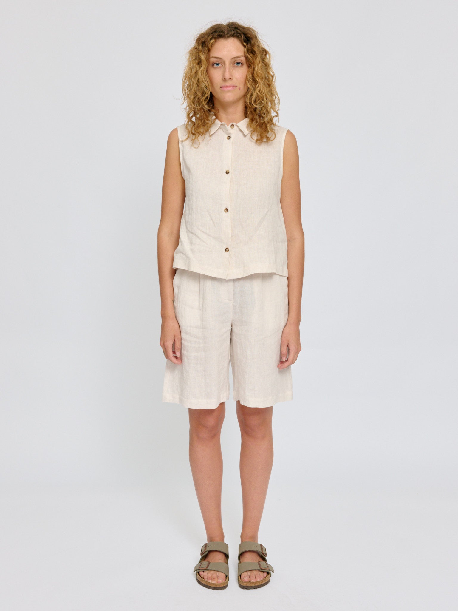 Sleeveless Linen Shirt