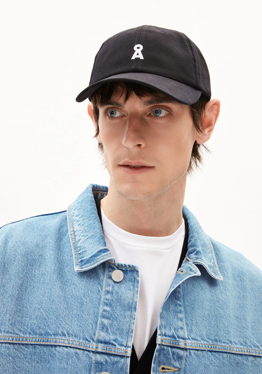 Yenaas Bold Cap