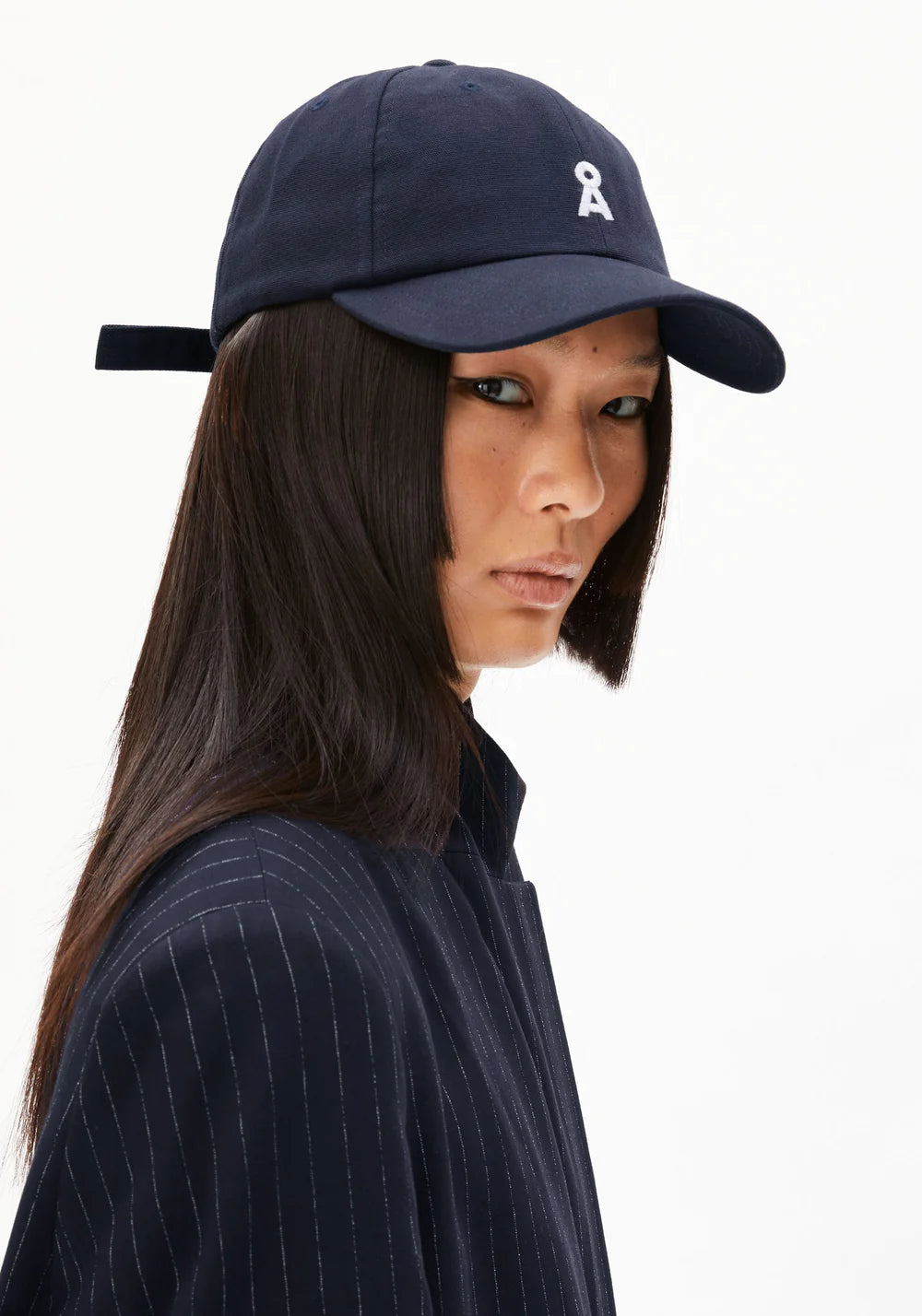 Yenaas Bold Cap