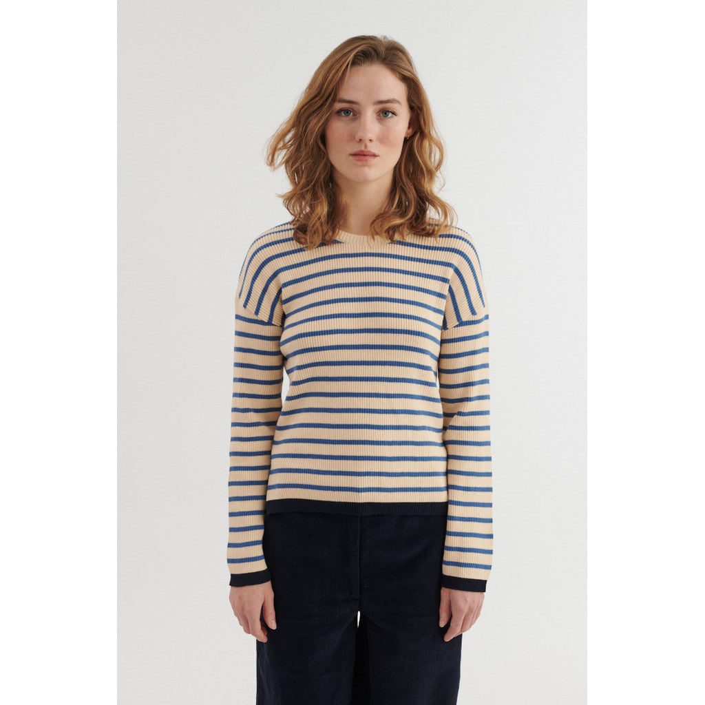Lila Sweater