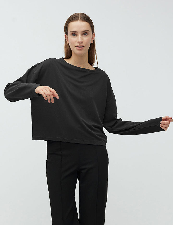 Perseus-M, Bosko Luxe, Shirt