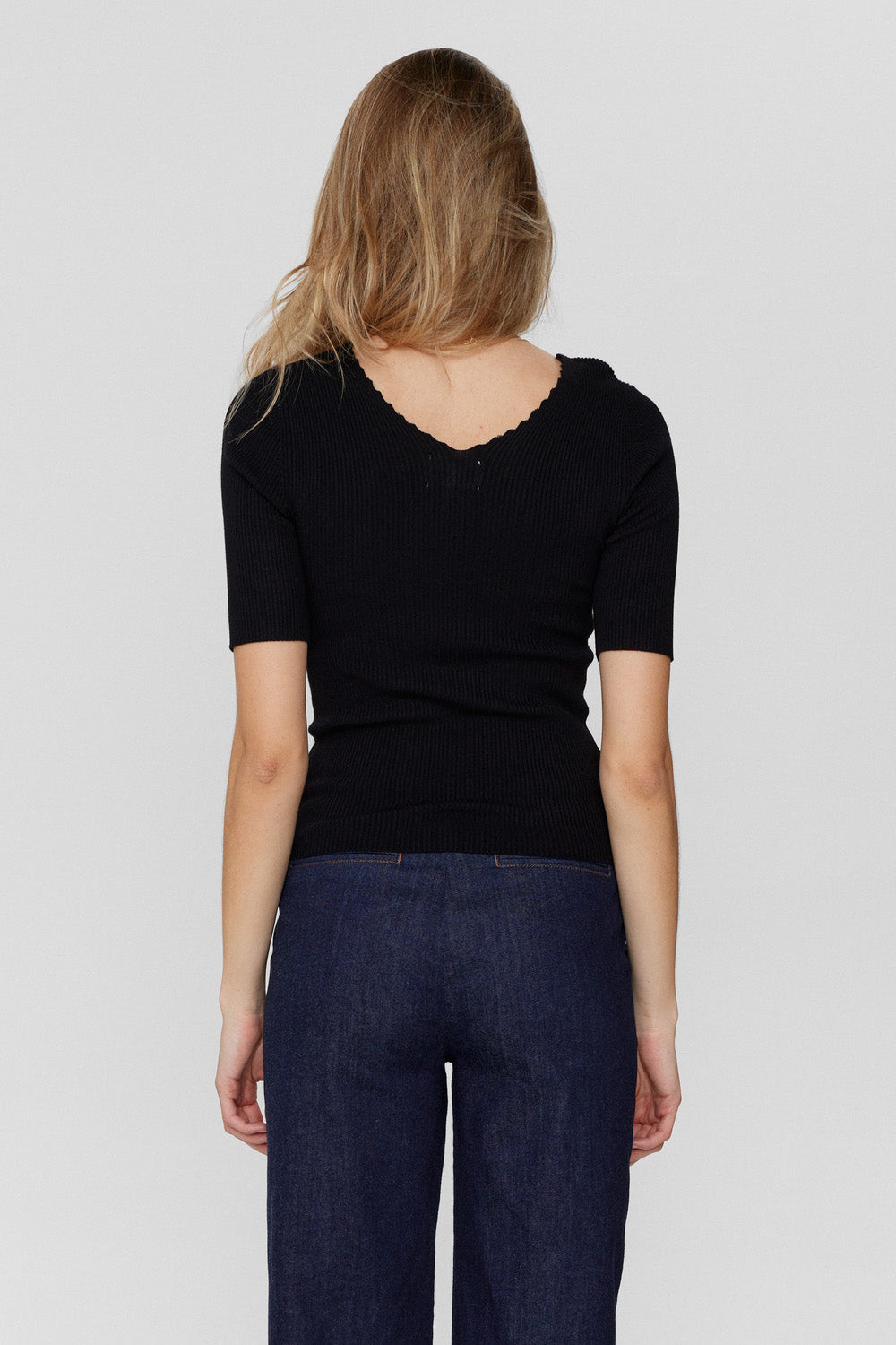 Nuayelet SS Pullover Cropped