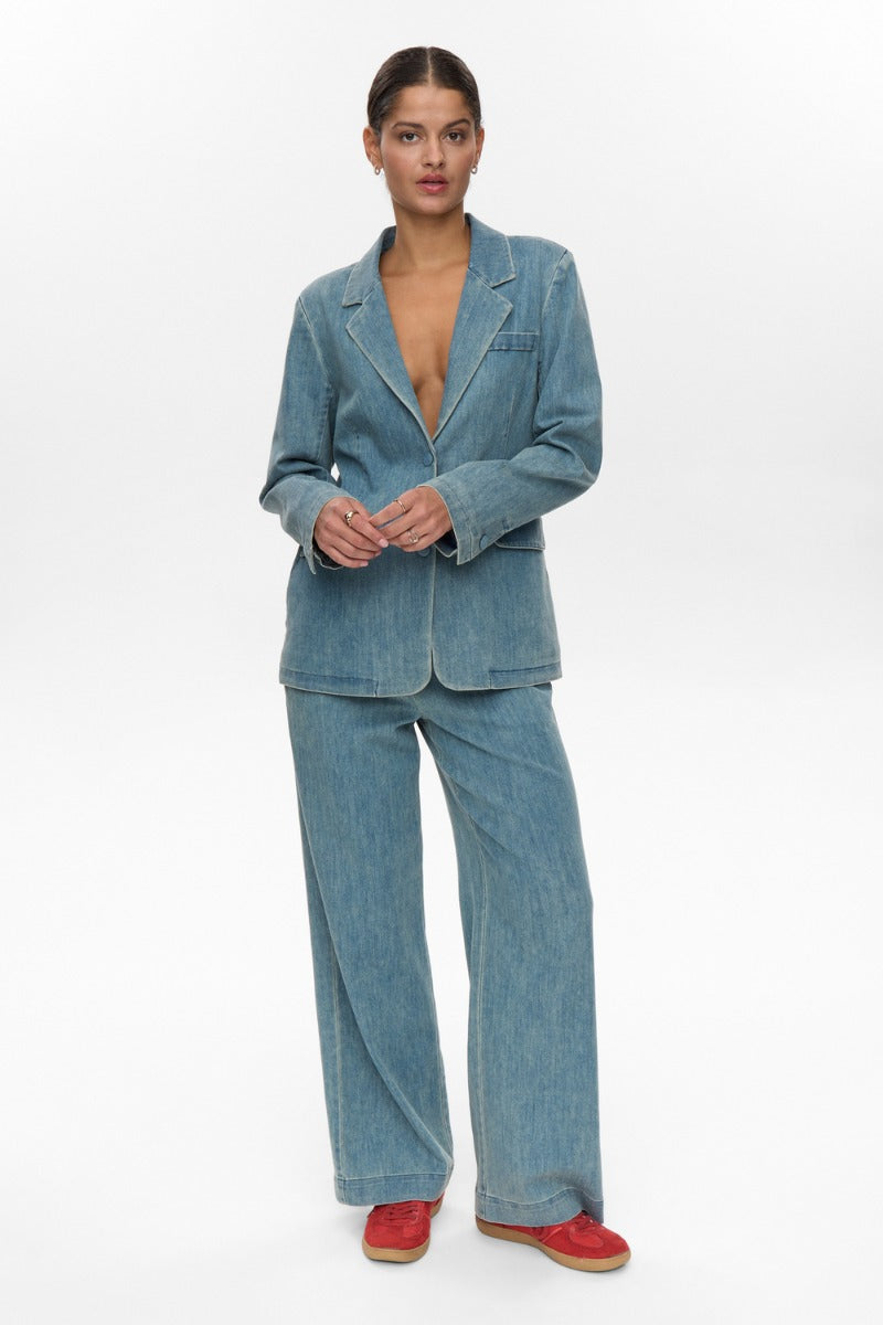 Nualetta Blazer