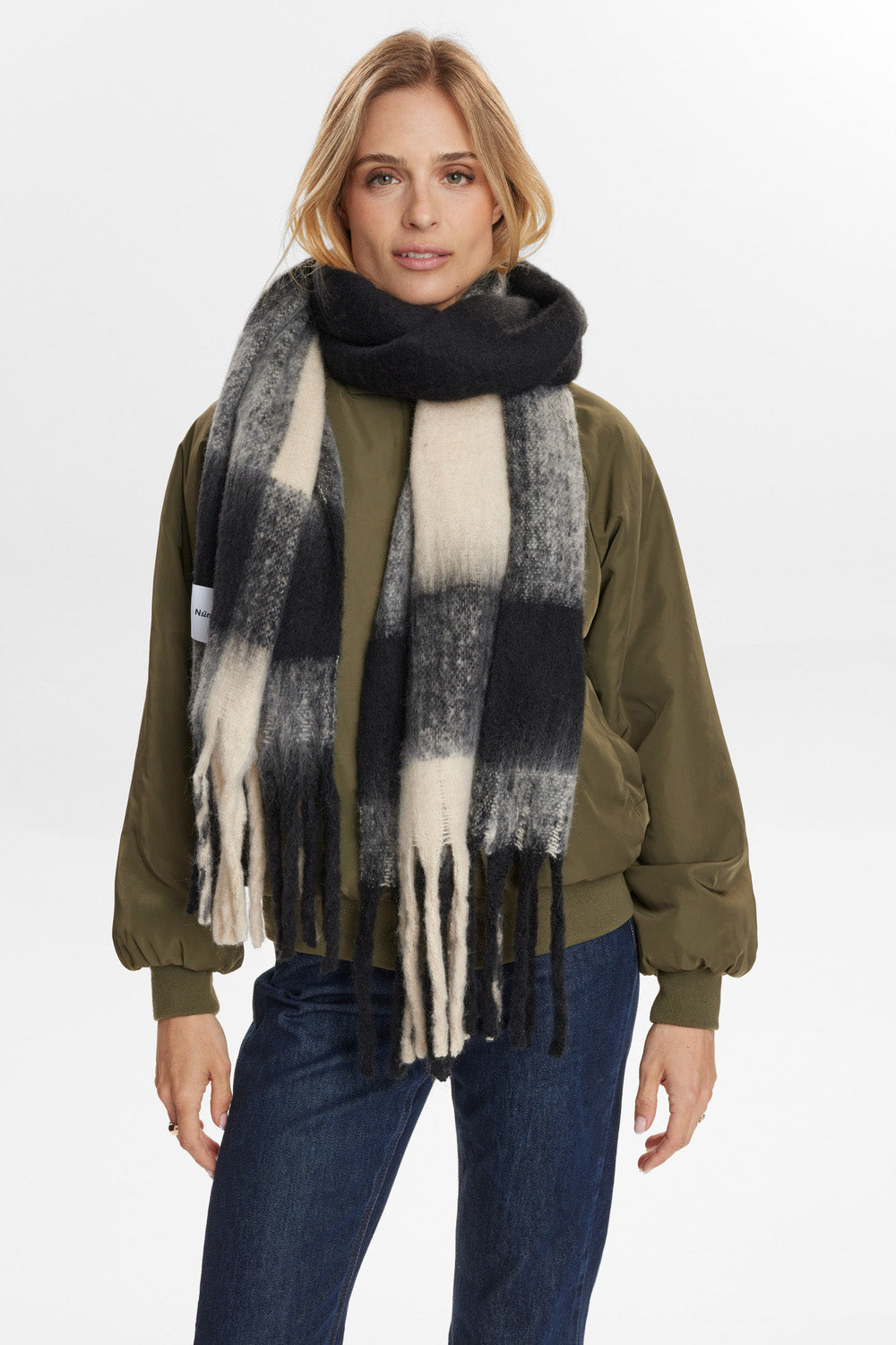 Nuamira Scarf