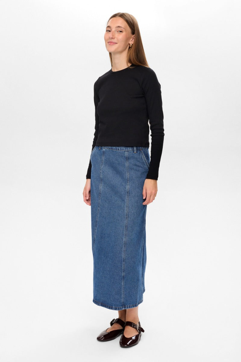 Nuriley LS Cropped Tee