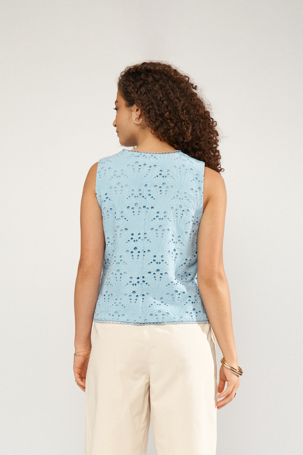 Numaya Vest