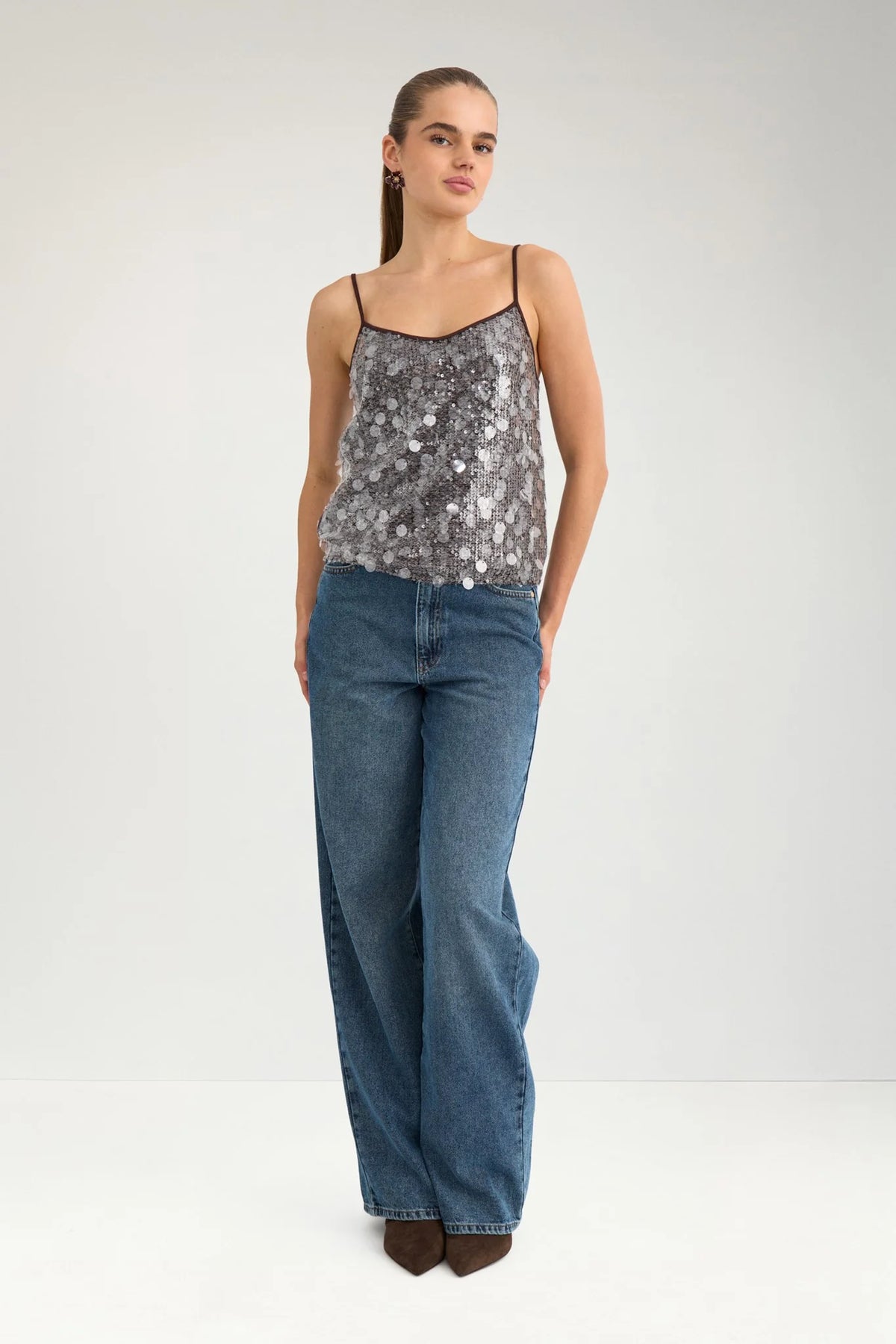 Nulaija Top