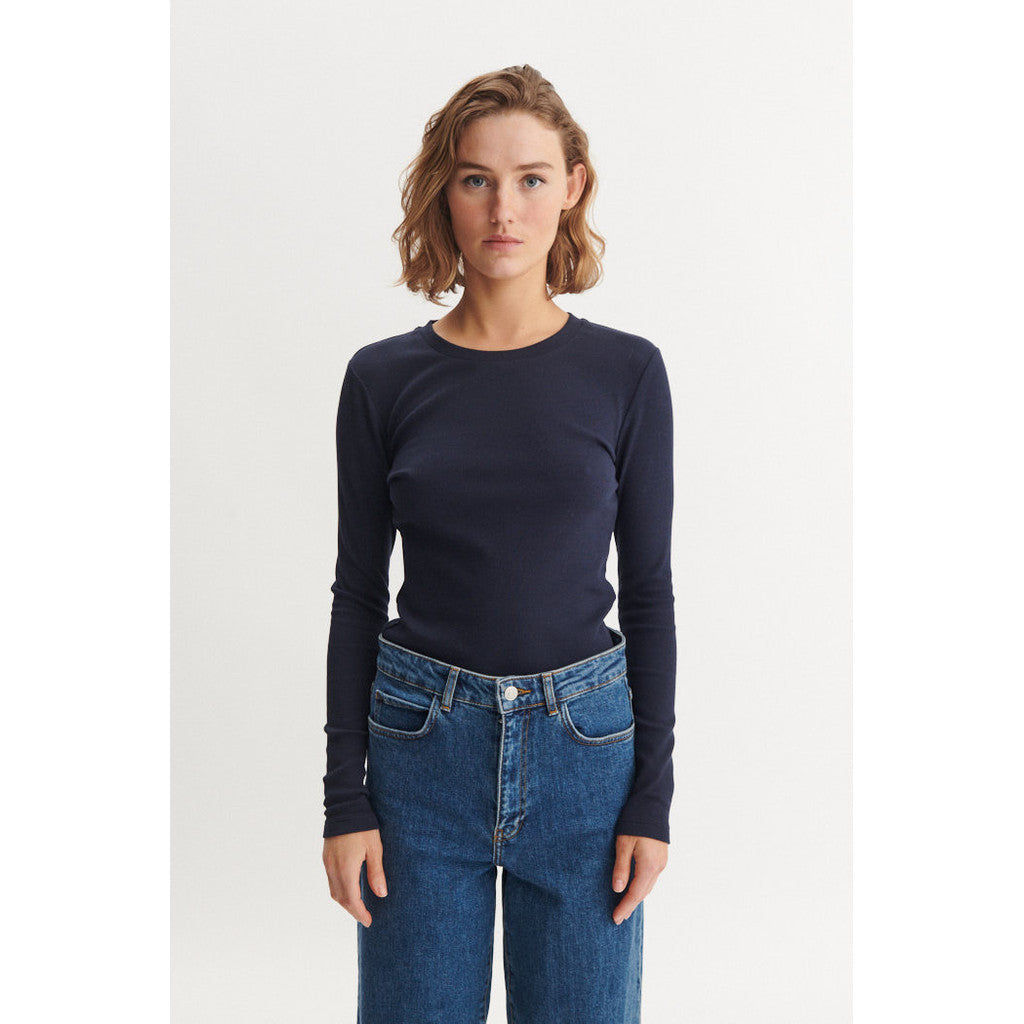 Ludmilla LS Tee