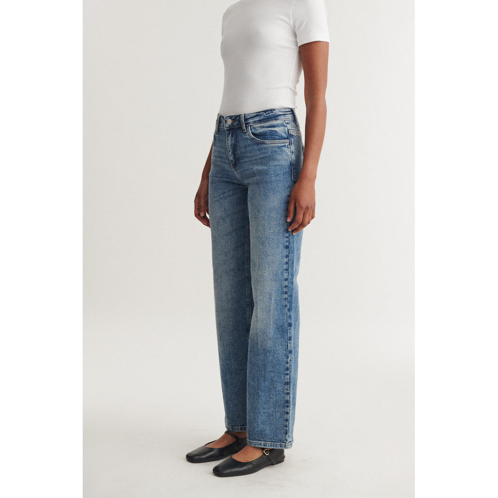 Elisa Stone Wash Jeans