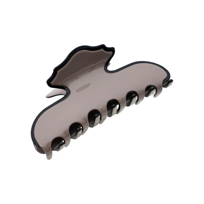 Leonora Claw