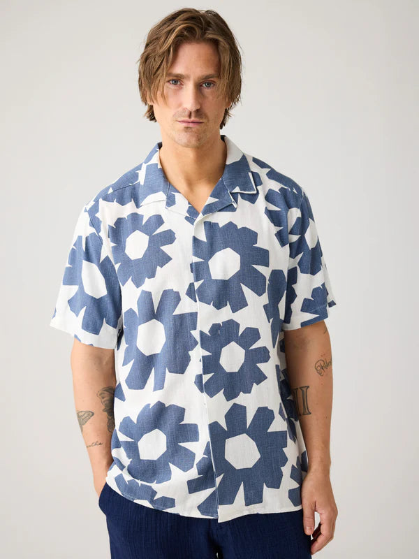 Relaxed linen blend print short sleeve shirt