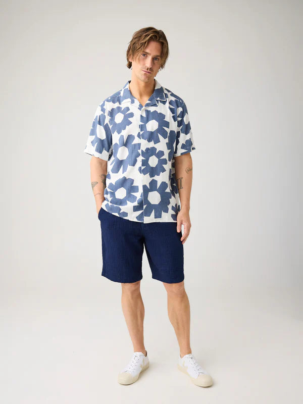 Relaxed linen blend print short sleeve shirt