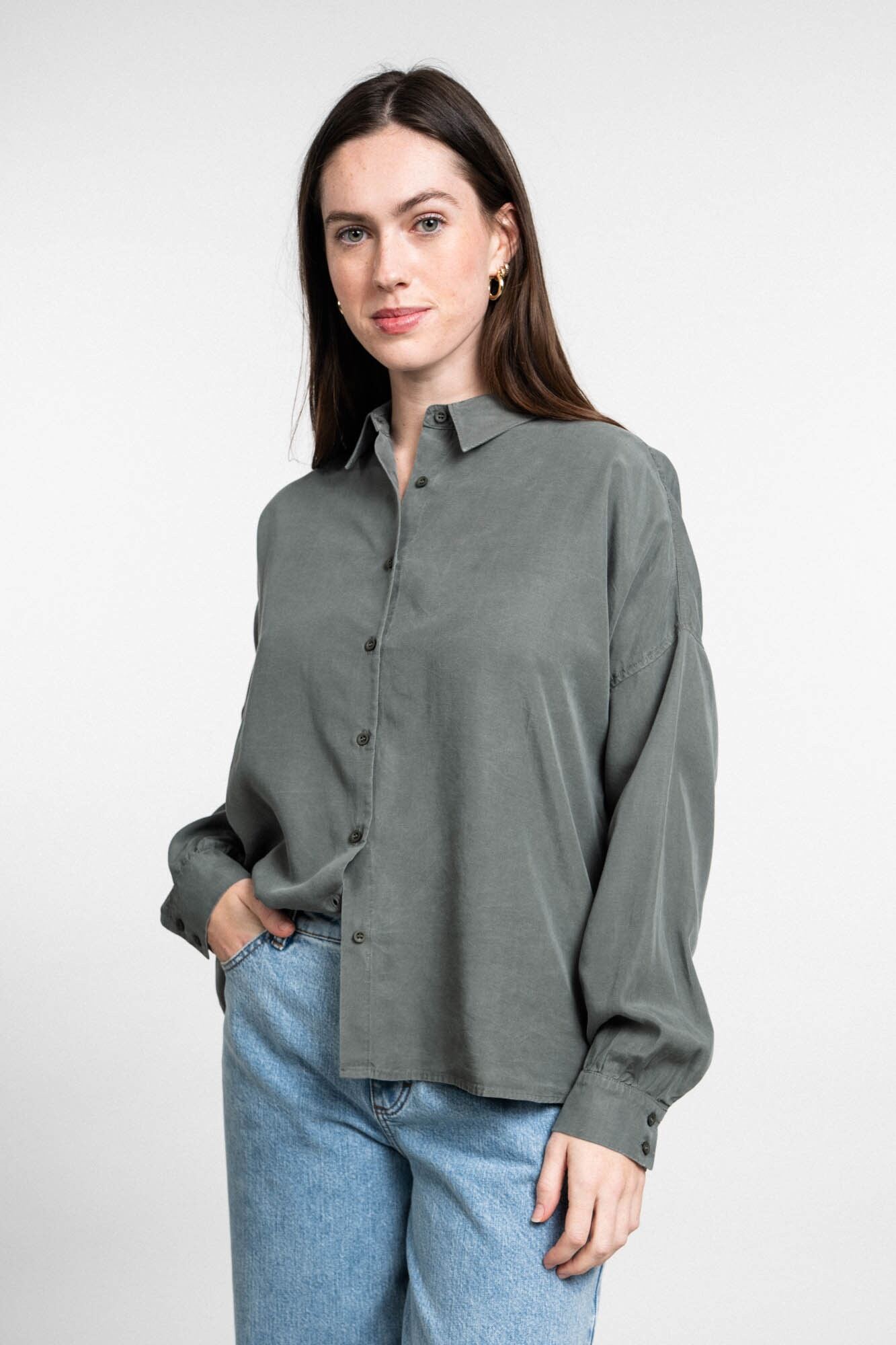 Hanna tencel linen pewter Bluse