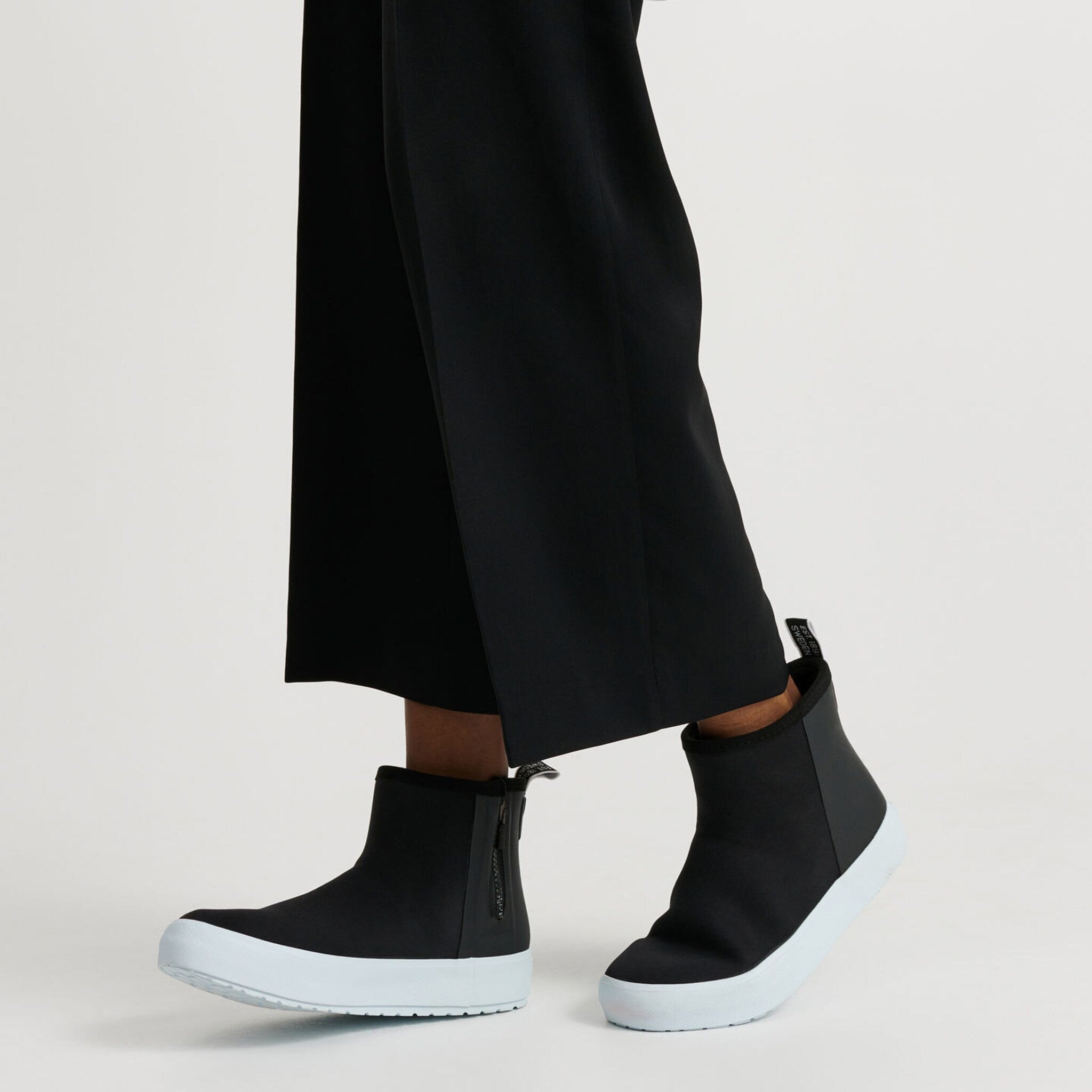 ALTO HYBRID 010 black