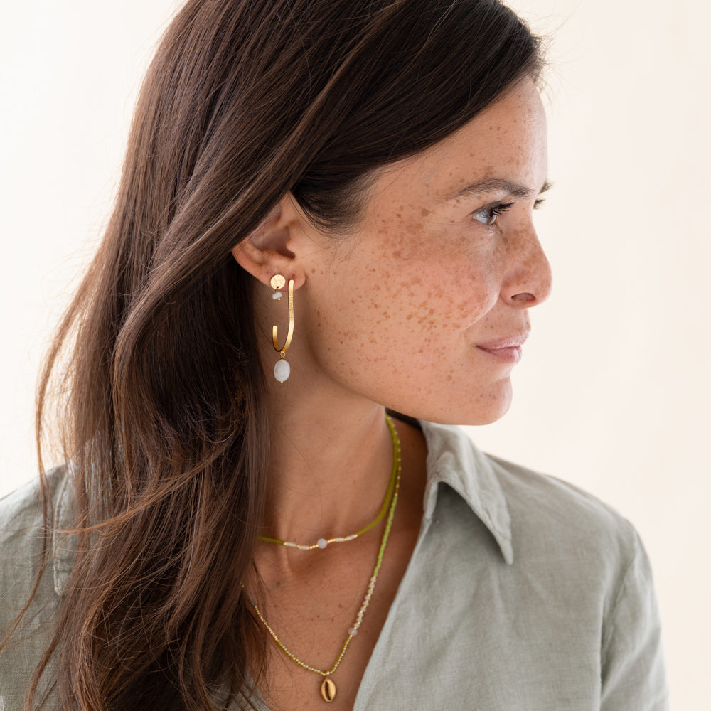 Attracted Mondstein Vergoldete Ohrringe