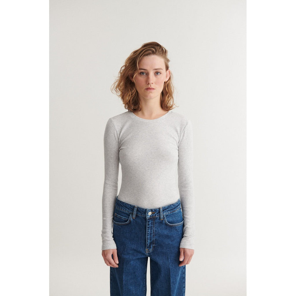 Ludmilla LS Tee
