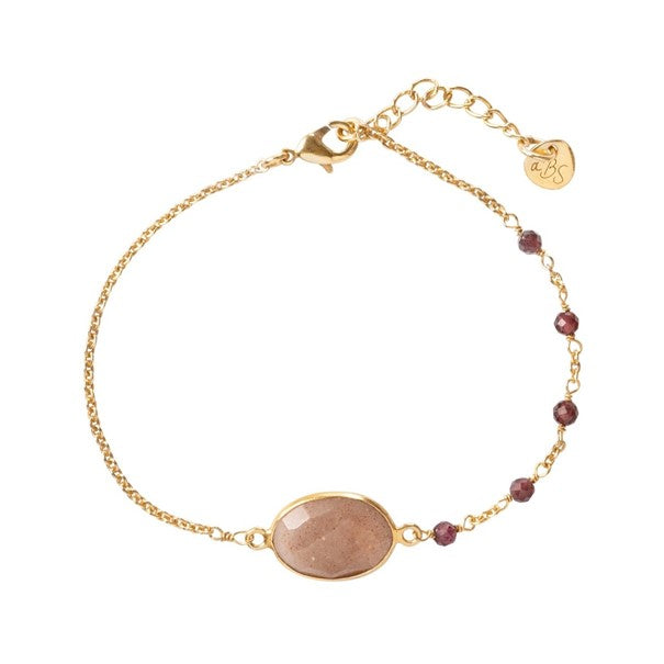 Promising Peach Moonstone Garnet Bracelet