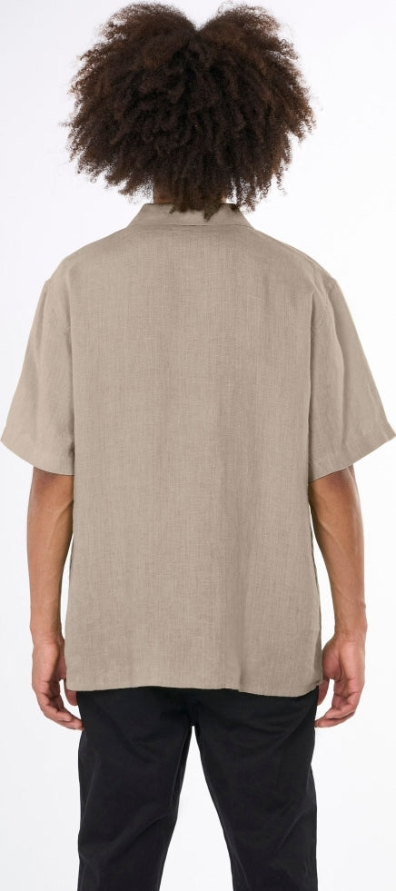 Box fit short sleeved linen shirt