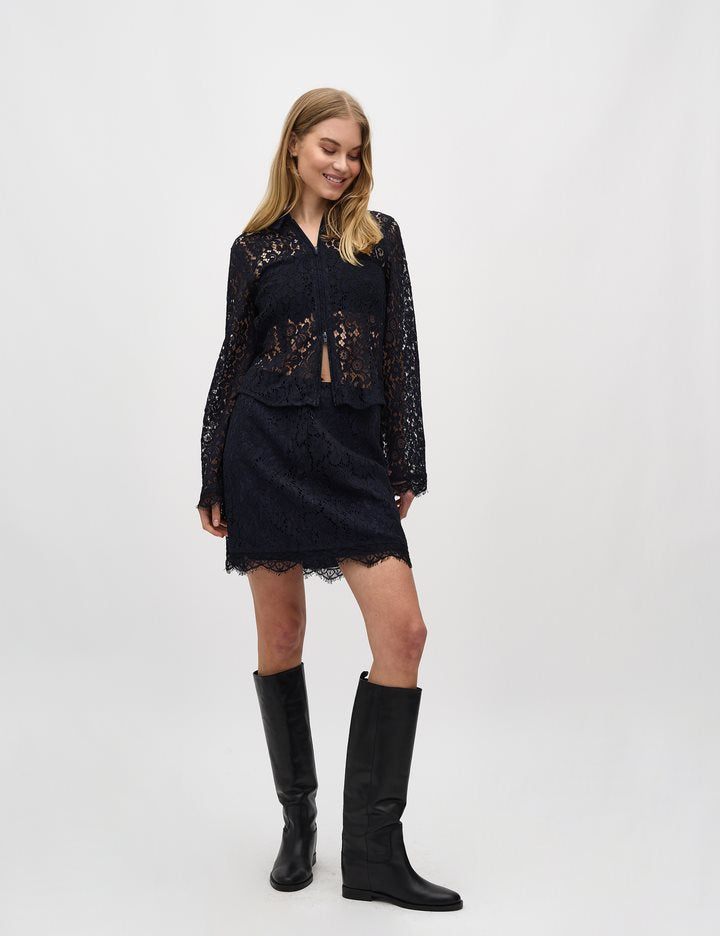 Genieva-M, Aditi, Shirt