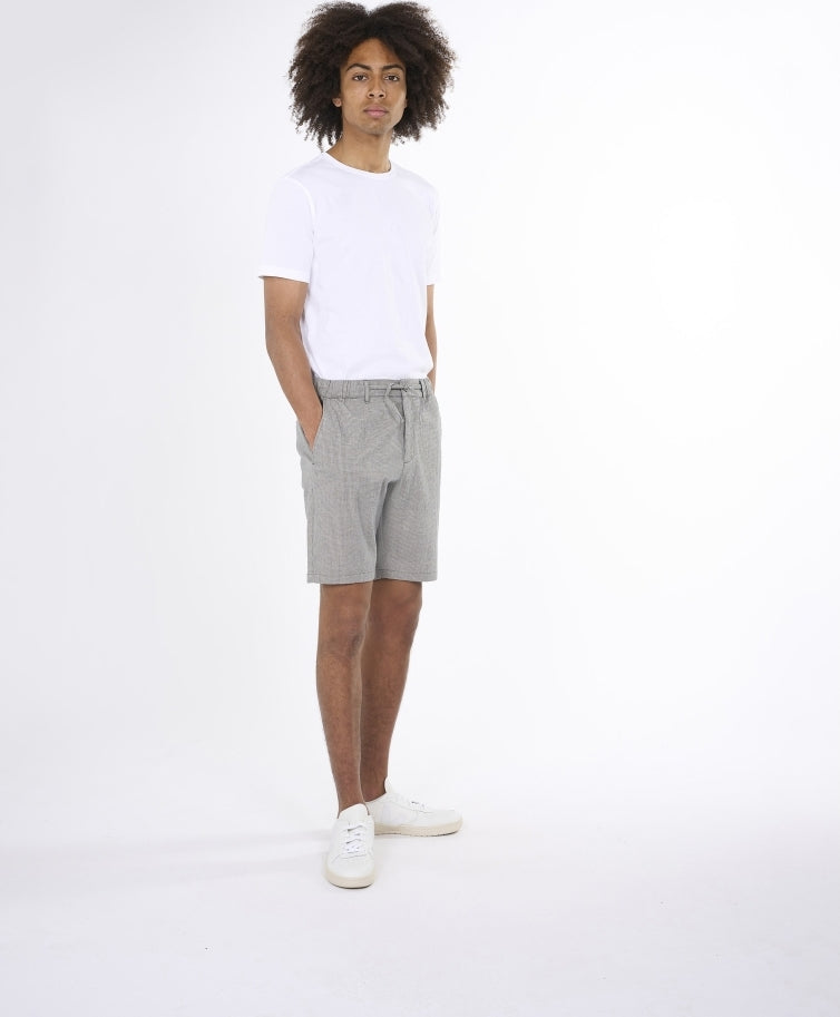 Loose fit pepita checked shorts