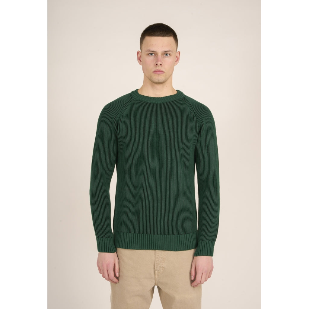 Two toned rib raglan crew neck knit