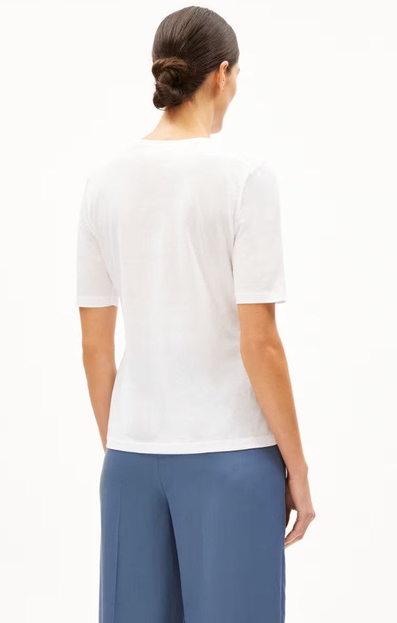 DonaajI Feaather Light