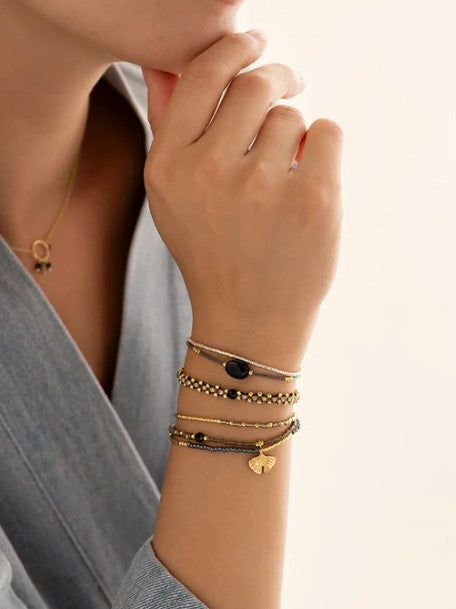 Feeling Schwarzer Onyx goldfarbiges Armband