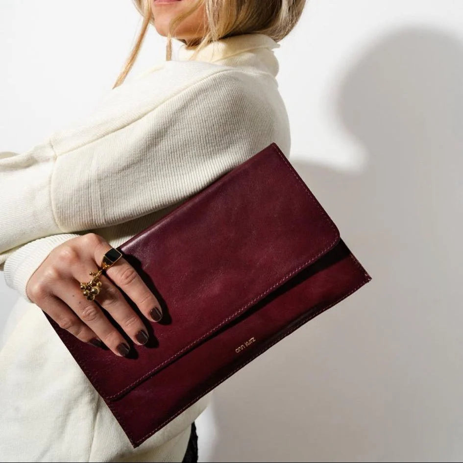 Thin Clutch - Shiny Nappa Burgundy