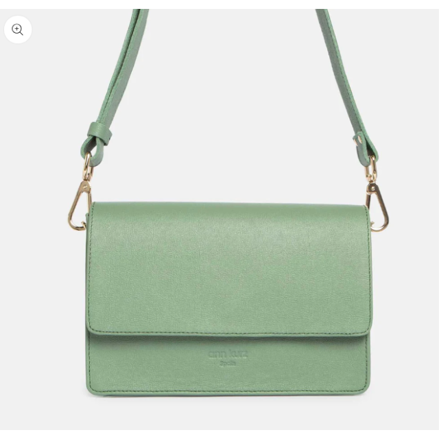 The perfect square bag