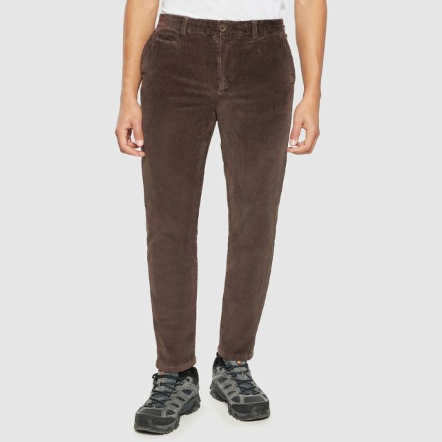  CHUCK regular 8-wales corduroy chino pants 